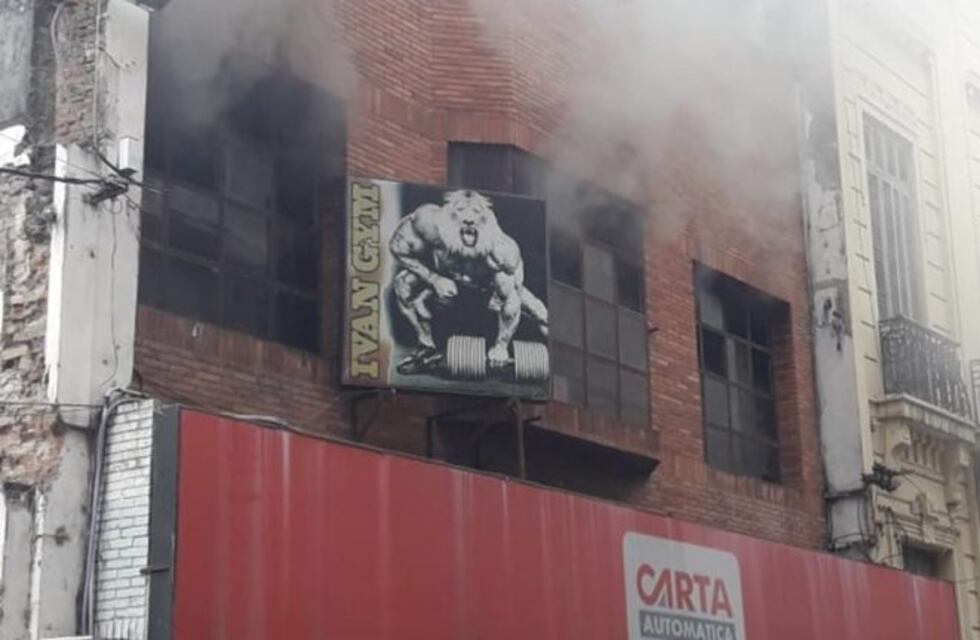 Se incendió un gimnasio en pleno centro tucumano