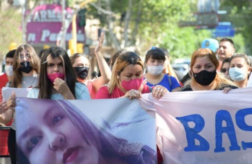 Marcharon para pedir Justicia por la joven que murió sin recibir atención médica