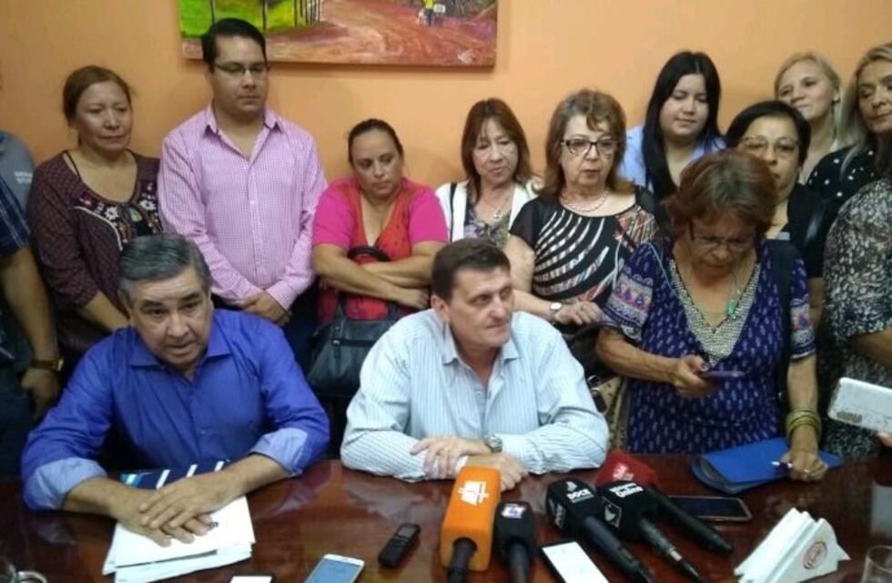 Adolfo Safrán explicó beneficios para los docentes en la paritaria