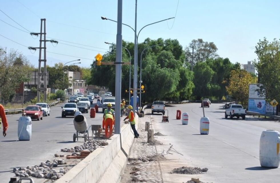 Por obras, cortarán la subida a Costanera desde calle Minuzzi en Mendoza