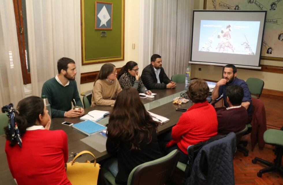Antenas telefónicas: avanza el proyecto de la UNER sobre su impacto en la salud