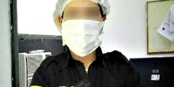 policía que robó un sobre con $27 mil