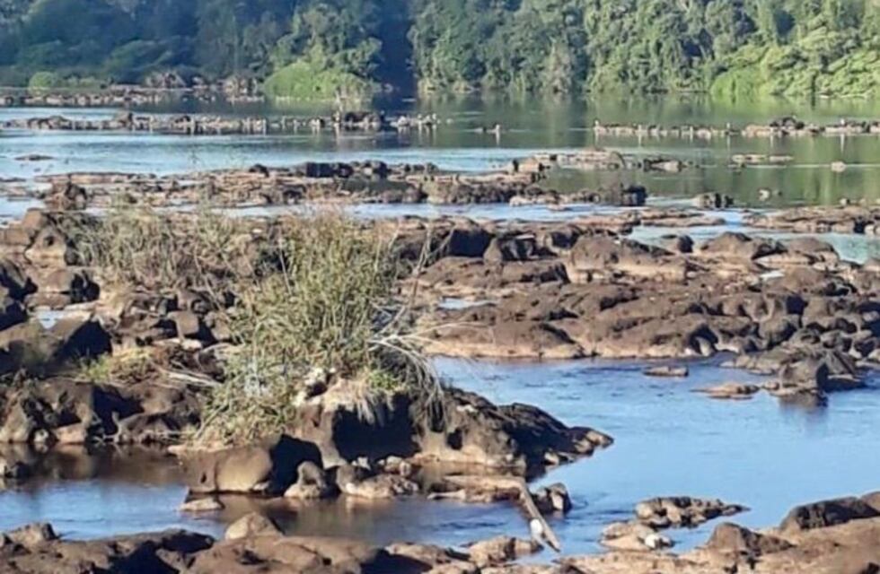 El caudal de las Cataratas del Iguazú continúa bajo y preocupa la bajante de los ríos