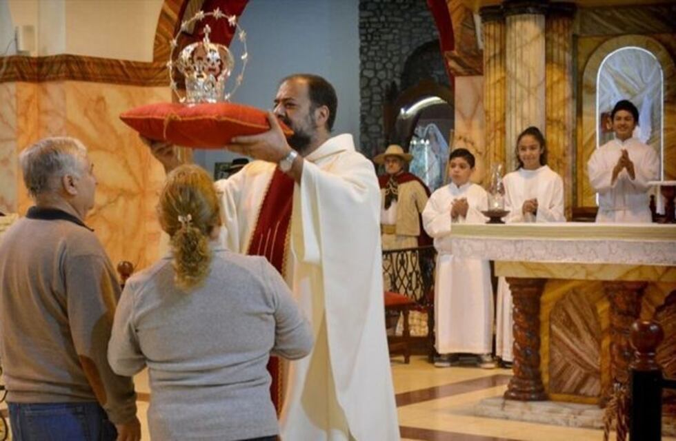 Las medidas del COE sobre las ceremonias religiosas indignaron al sacerdote de un santuario salteño