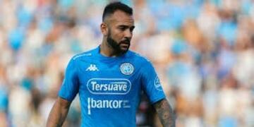 Inexplicable\u002E El voalante dejó con uno menos al Pirata en un partido caliente\u002E