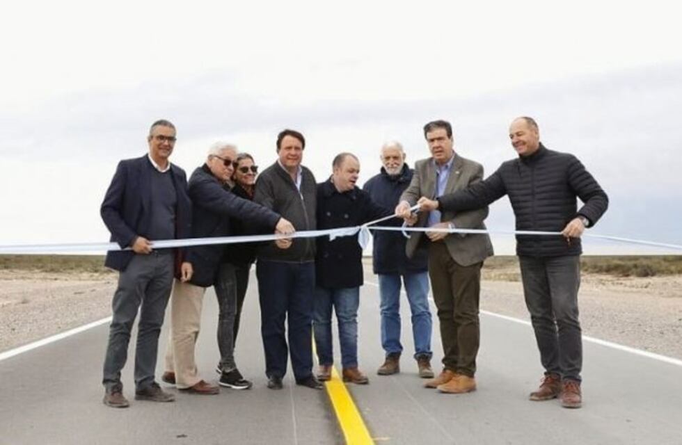 Weretilneck inauguró el primer tramo de la ruta N°2 en Río Negro