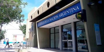 Se le escaparon dos tiros a un policía (Noticias del Sur Online)