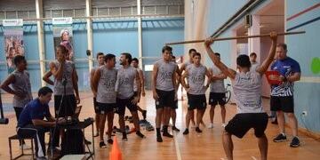 Atlético Posadas en el CePARD con el equipo espoecializado realizando trabajos de fuerza y resistencia\u002E (Twitter)