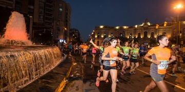 La maratu00f3n tuvo mu00e1s de 3 mil participantes, quienes se movilizaron por las calles de la ciudad.