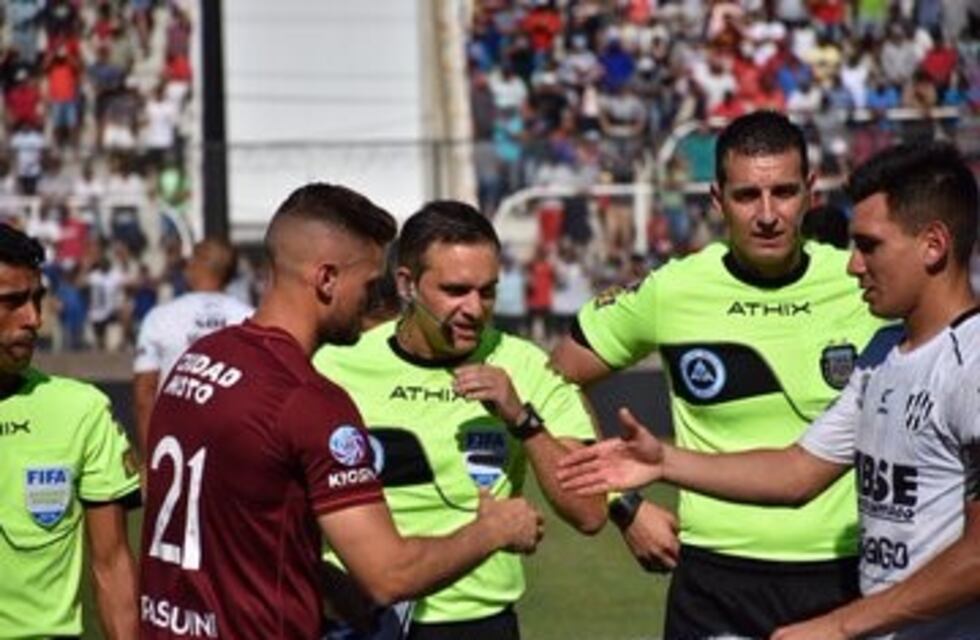 Mirá el golazo de Cristian Vega que abrió el marcador para el Ferroviario