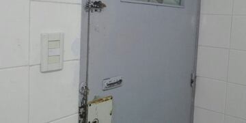 Así le quedó la mano al agresor\u002E