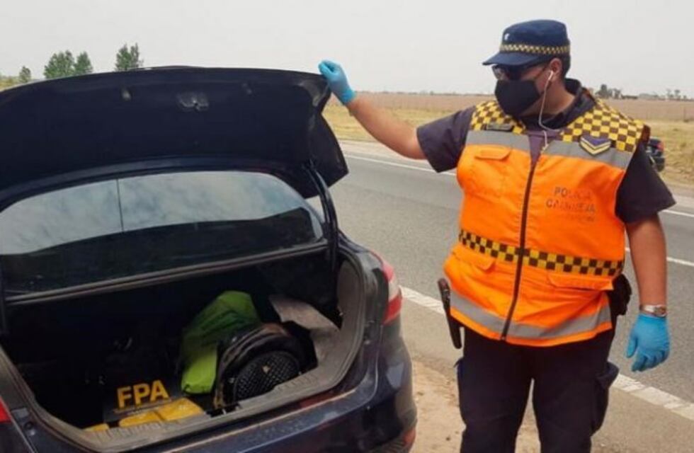 Las detuvieron por drogas y amenazaron a la Policía