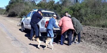 El equipo de ambiente tomó muestras del lote señalado\u002E (Prensa Gobierno)