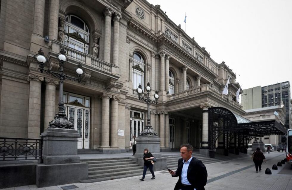 Coronavirus: se suspende la actividad en los teatros Colón y San Martín