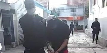 Detenido por hacerse pasar por personal polcial\u002E