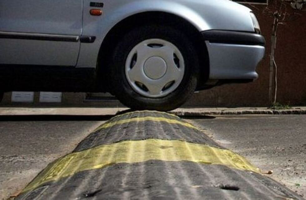 Solicitan mejoras y señalización de los reductores de velocidad