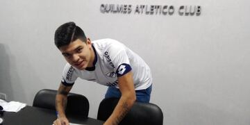 El Fede Álvarez regresa de un préstamo en Quilmes y el técnico lo analizará como alternativa para el puesto\u002E