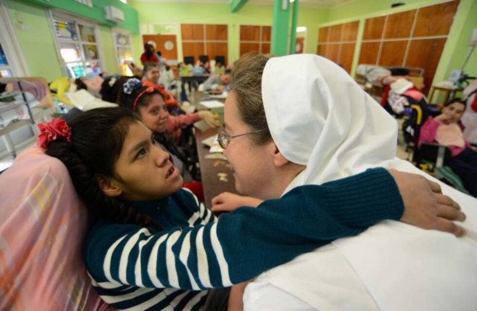 Bahía Blanca: Entregan indumentaria al Pequeño Cottolengo
