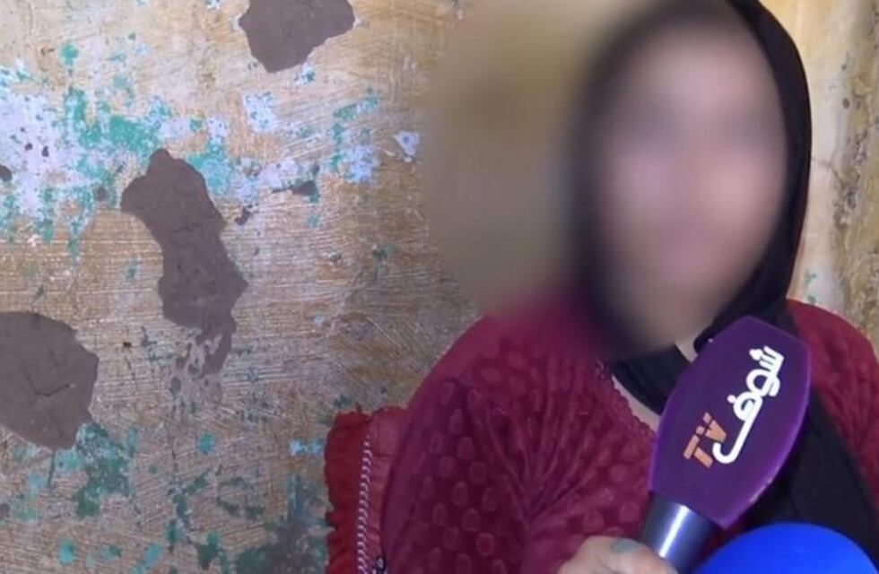 Una joven que fue violada por 13 hombres contó que la torturaron y le tatuaron insultos