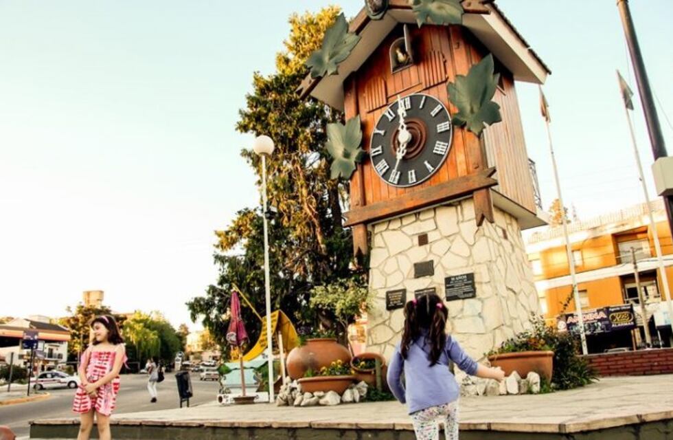 Carlos Paz: una foto con un famoso a cambio de una donación
