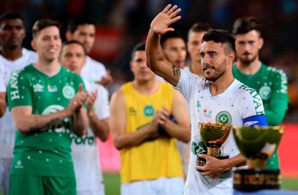 Chapecoense, el club que sufrió la tragedia aérea, se consagró campeón de la segunda división de Brasil
