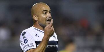 Santiago Silva (Foto: web)