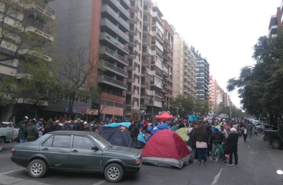 La Justicia exige que se libere media calzada en el acampe en Córdoba