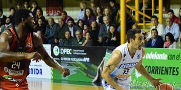 Regatas Corrientes pasó a cuartos de final