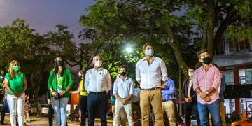 El intendente Leonardo Stelatto presidió el acto de homenaje y de instalación del escudo de Posadas con su nueva pintura y refacción\u002E