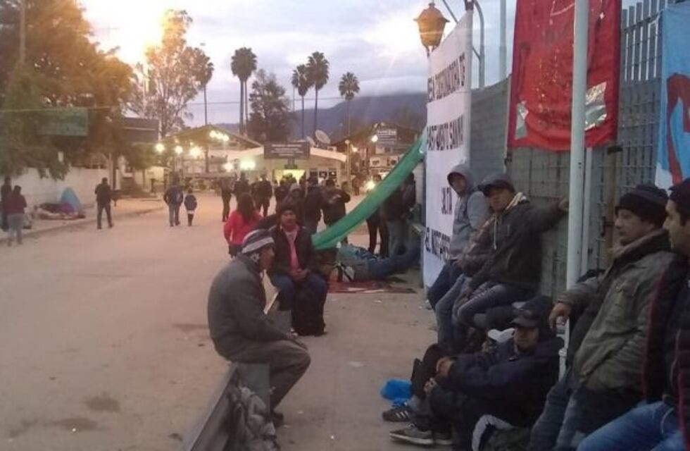 Encontraron el cuerpo de una joven en un desagüe de Salvador Mazza