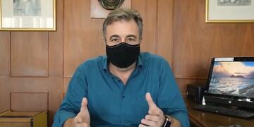 Captura de Luis Castellano brindando un mensaje ante la nueva fase del aislamiento social, preventivo y obligatorio en Rafaela