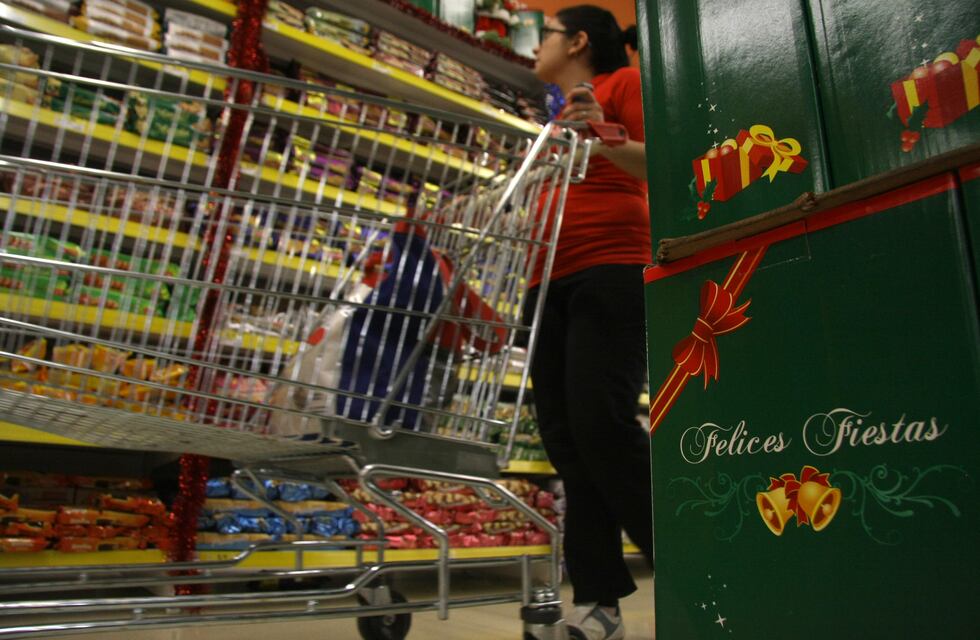 Canasta navideña: fijaron los productos con supermercados tucumanos