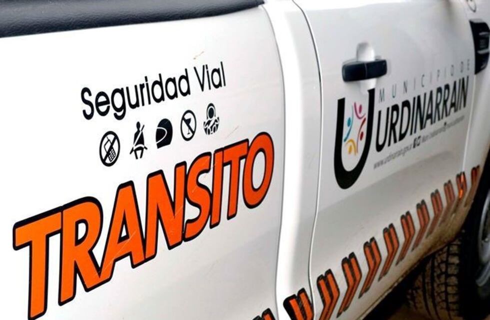 Un agente de tránsito fue embestido por un automovilista que se dió a la fuga