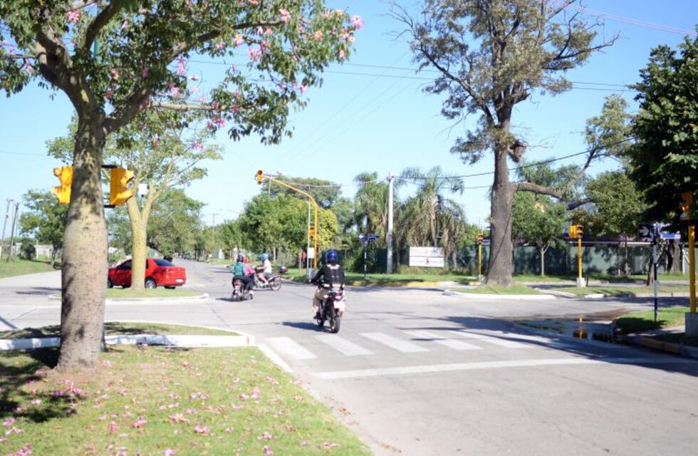 Habilitan los semáforos de las avenidas Podio, 500 Millas y Bv. Roca