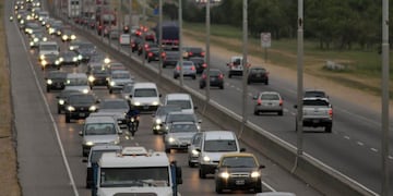 El éxodo por Semana Santa es una fija, pero no olvides llevar toda la documentación necesaria\u002E FOTO: DYN/JAVIER BRUSCO\u002E
