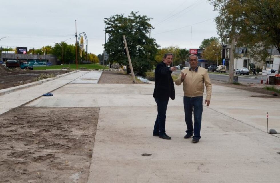 "En medio de la crisis no paramos las obras", dijo Emir Félix