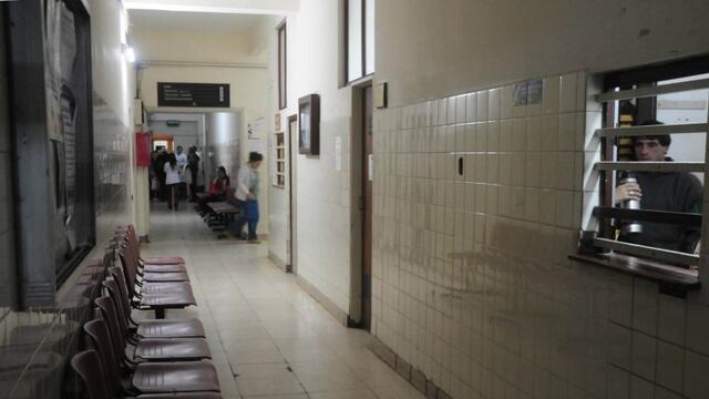 LA PLATA 21/05/13, NUEVO PARO POR 96 HS EN LOS 77 HOSPITALES BONAERENSES ENROLADOS EN LA CICOP.rnFOTO:DYN/JAVIER BRUSCO. buenos aires paro de 96 horas profesionales de la salud de la Provincia Paro de medicos bonaerenses enrolados en Cicop reclamo salari