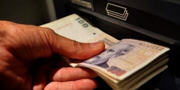 El próximo viernes 29 los empleados estatales de Mendoza cobrarán su sueldo.