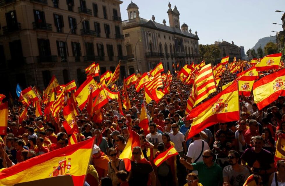 Masiva marcha contra la independencia en Cataluña