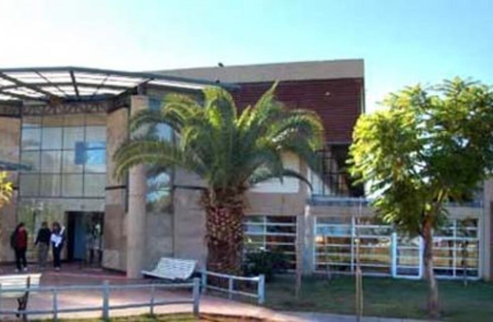 Paro en la Salud: Garantizan la atención a pacientes del interior