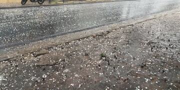 Granizo en San Isidro (Twitter: @sebasgrandi)