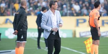 El ex Racing Club tiene la mira puesta en Sebastián Ribas como la primera alternativa\u002E (@carcoficial)