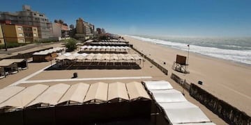 Protocolos para el verano 2021 en la costa argentina\u002E (Télam)