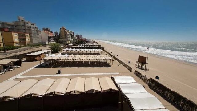 Protocolos para el verano 2021 en la costa argentina\u002E (Télam)