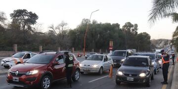 Continúan los controles vehiculares en los ingresos de Carlos Paz