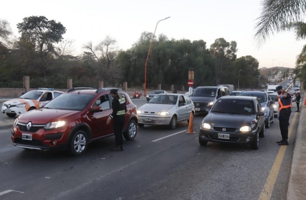 Prohibieron la entrada a más de 3000 vehículos en Carlos Paz este fin de semana