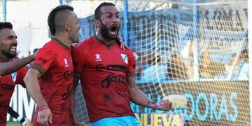 Guevgeozian y Abero llegan este martes a Rosario para sumarse a la Lepra