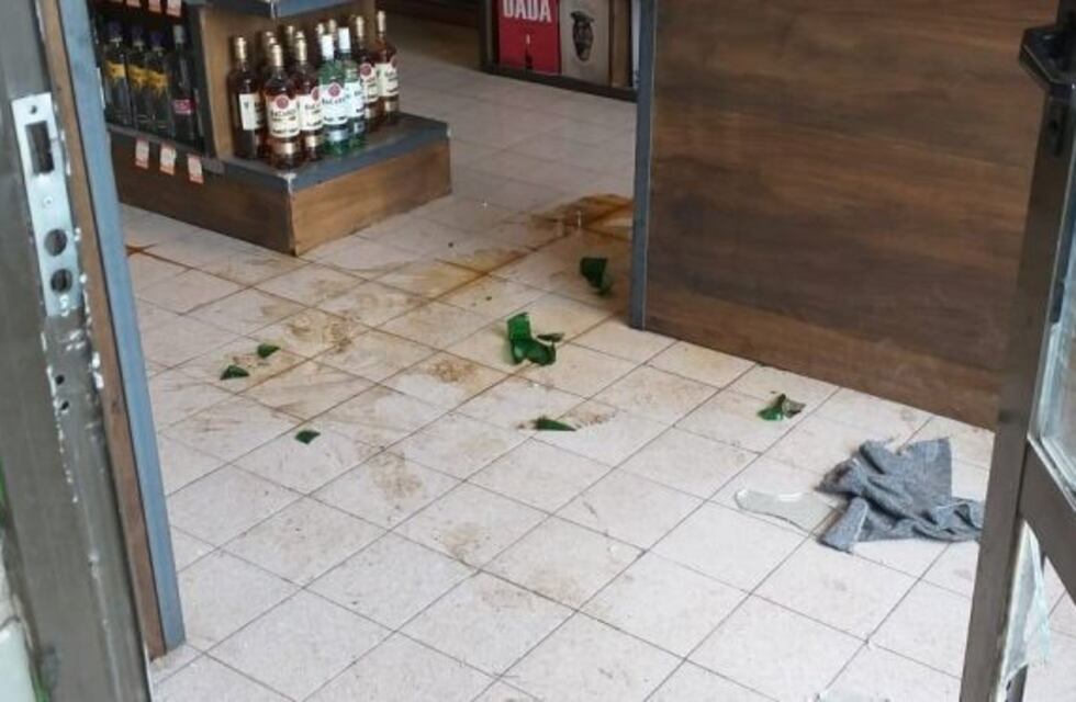 Robaron en un local de Bariloche y se olvidaron una mochila