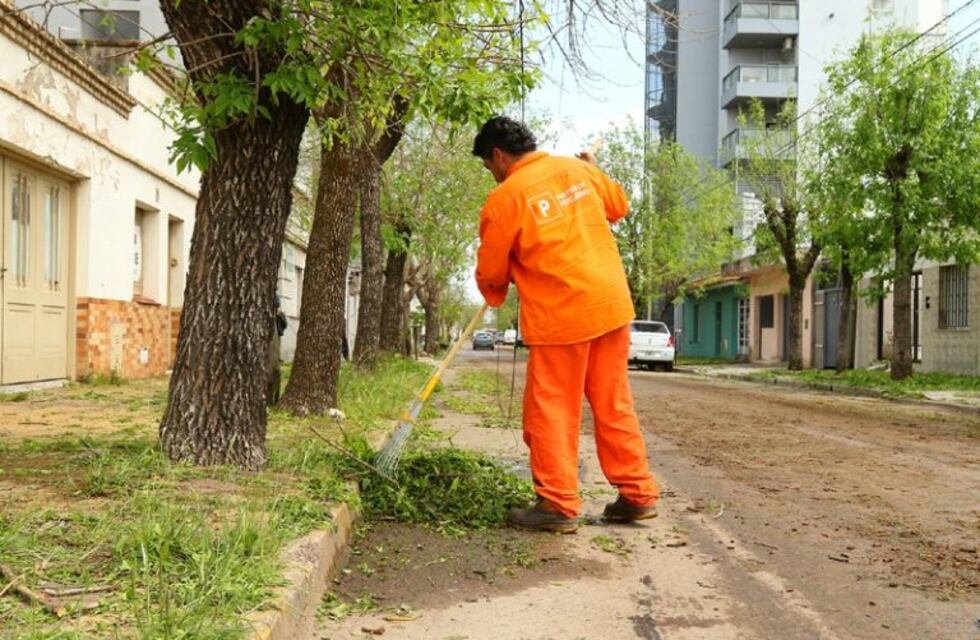 Luego del temporal continúan los trabajos de limpieza