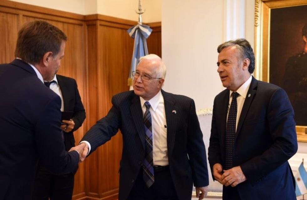 Cornejo y Súarez se reunieron con el embajador de Estados Unidos